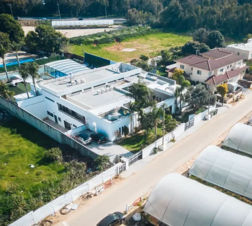 E-ZONE בית מאזן רמות השבים